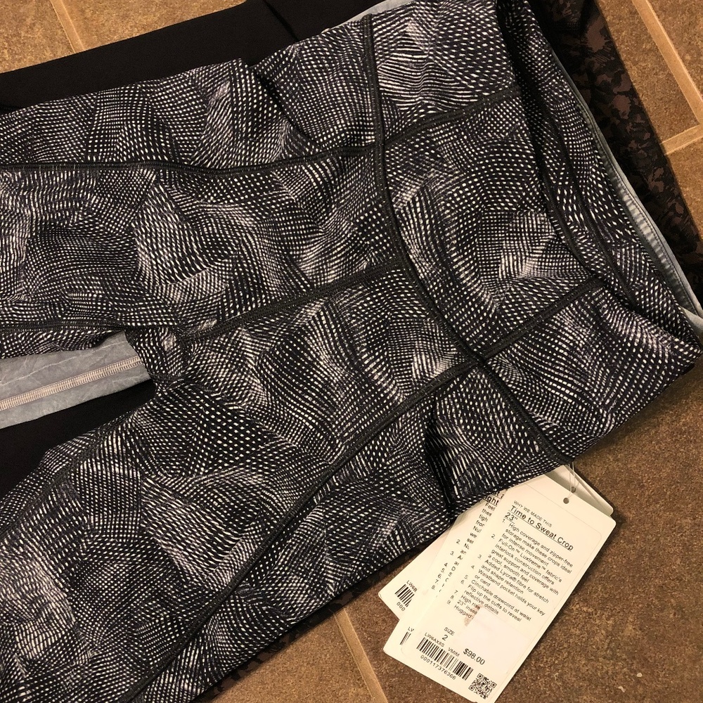 3 Lululemon NWT Size 2